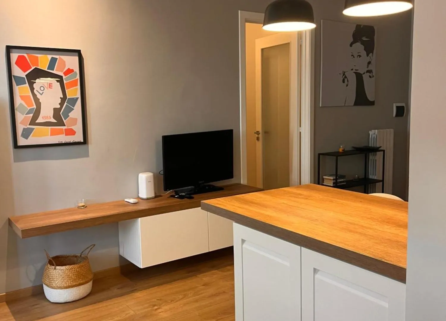 לצ'ה Amy'S Apartment